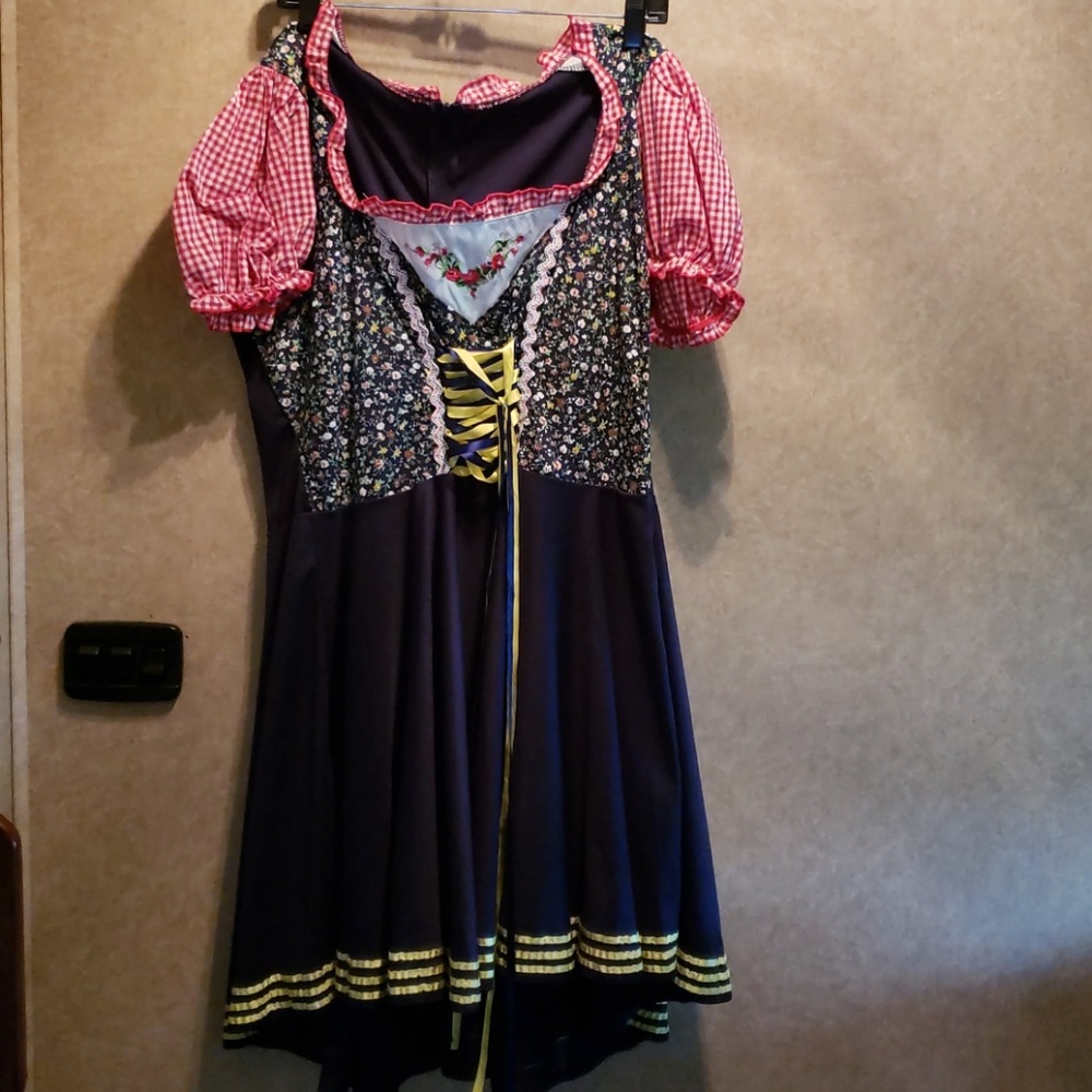 Drindl Liderhousen womans Oktoberfest costume